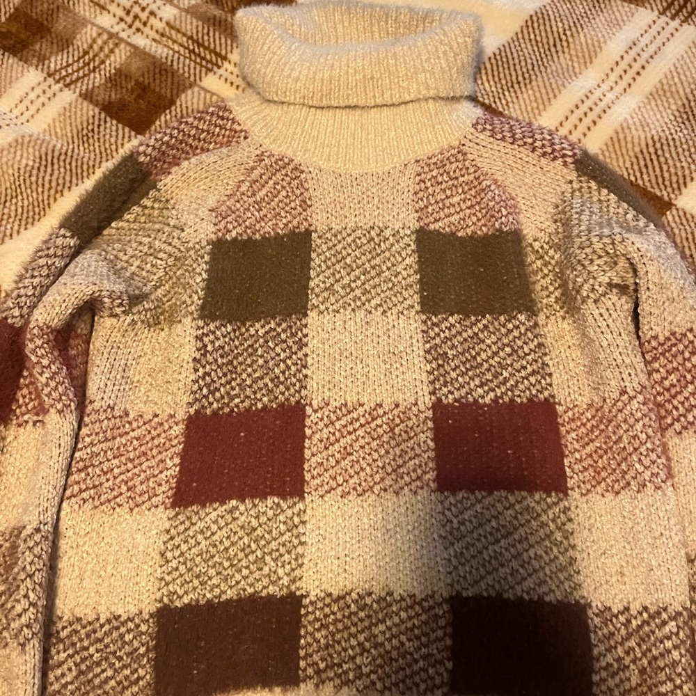 2 Maurice’s sweaters